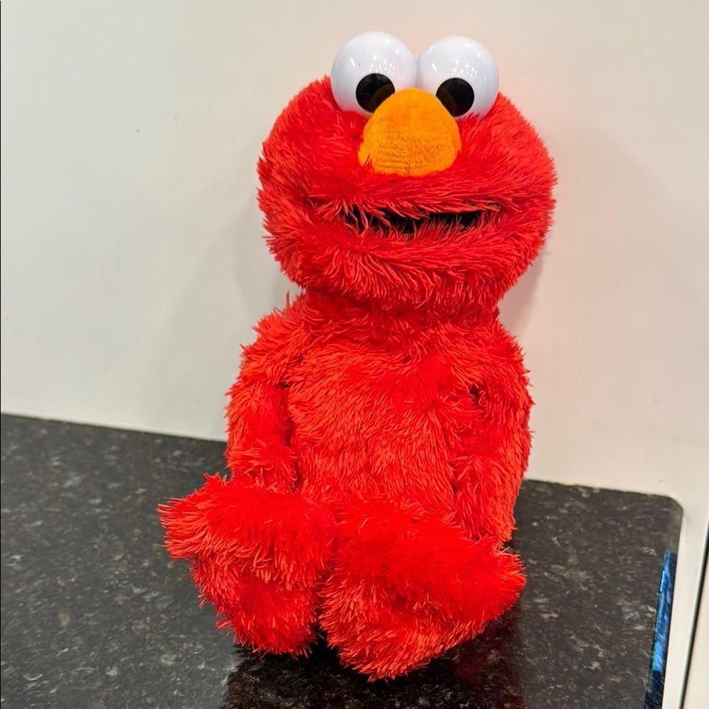 Sesame Street Elmo 14" Plush w/Sound (Hasbro, Sesame Workshop, 2018)